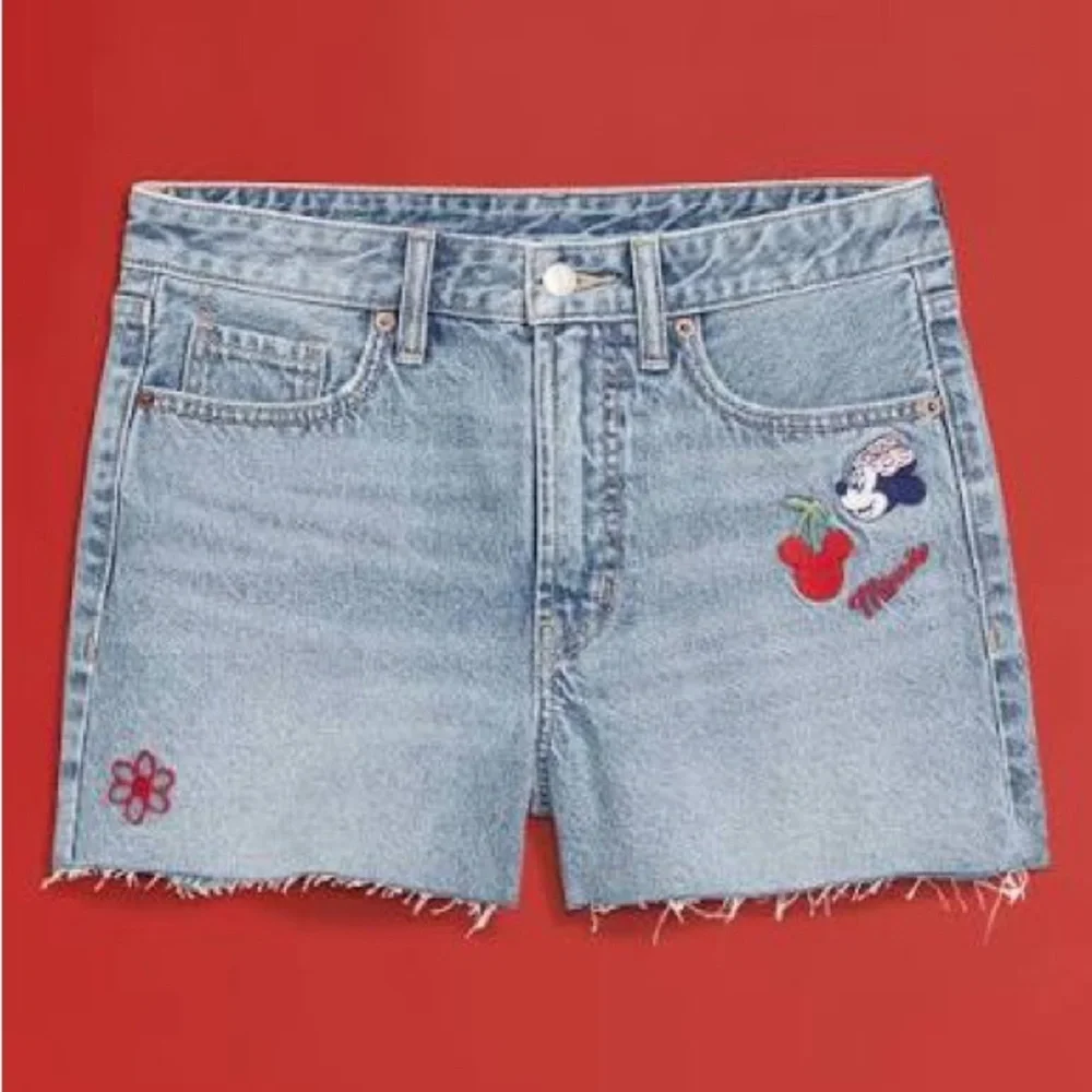 Old Navy x Disney high waisted jean cut off shorts sz2 - Picture 2 of 6